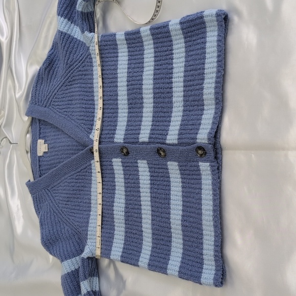 Caslon Cardigan Sweater Chunky Barn Style  Blue Stripe Medium Trending - Picture 9 of 12
